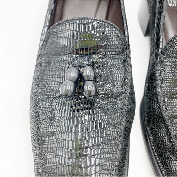 Stuart Weitzman Black Lizard Print Beaded Tassel Chunky Heeled Loafer Sz 8 - Picture 4 of 12